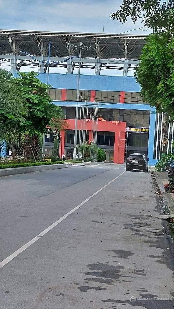 Bán đất thổ cư: Bán đất mặt đường Võ Huy Tâm, Cẩm Phả, 270m2, hướng Nam