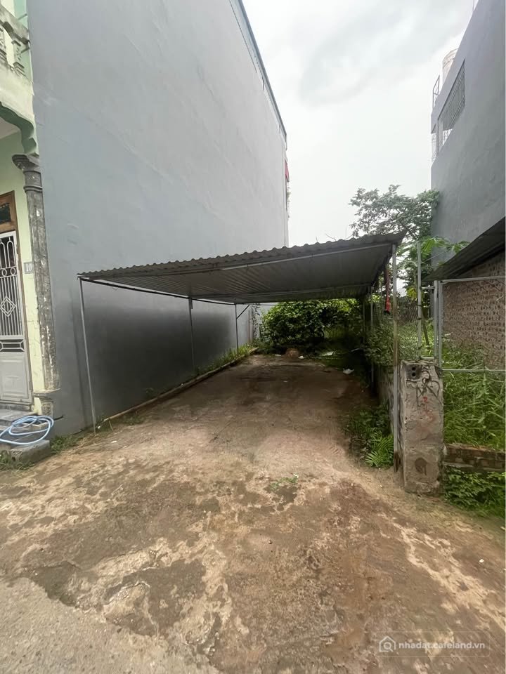 Bán đất thổ cư: Chủ nhà cần bán gấp mảnh đất full thổ cư siêu xinh, diện tích 60