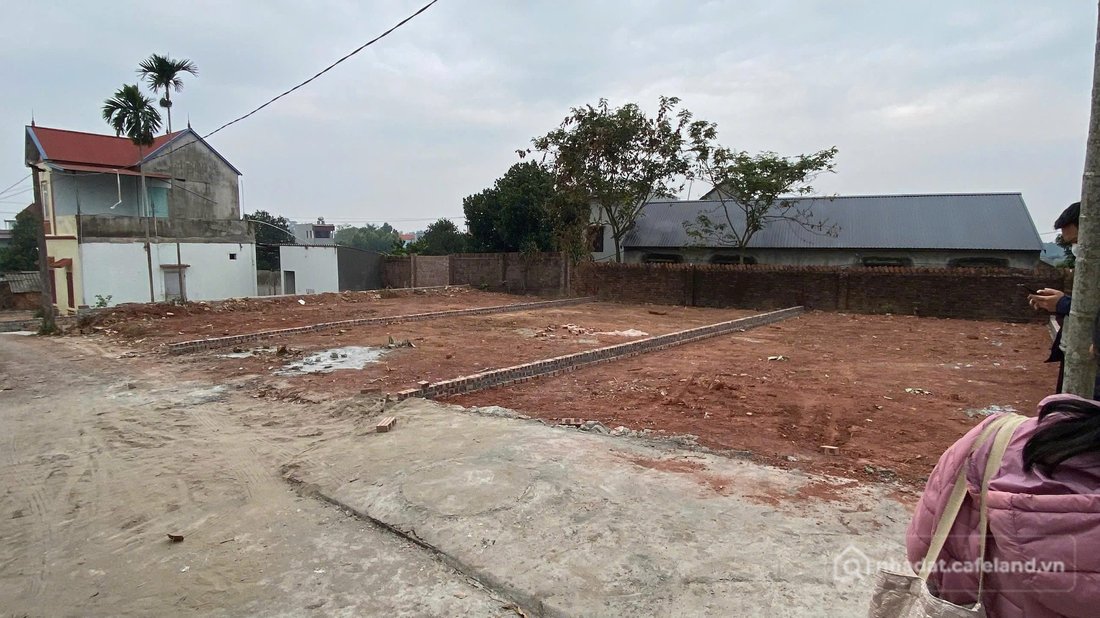 Bán đất thổ cư: ĐẤT NỀN TRUNG TÂM TÂN YÊN – GIÁ FO 2XX/LÔ