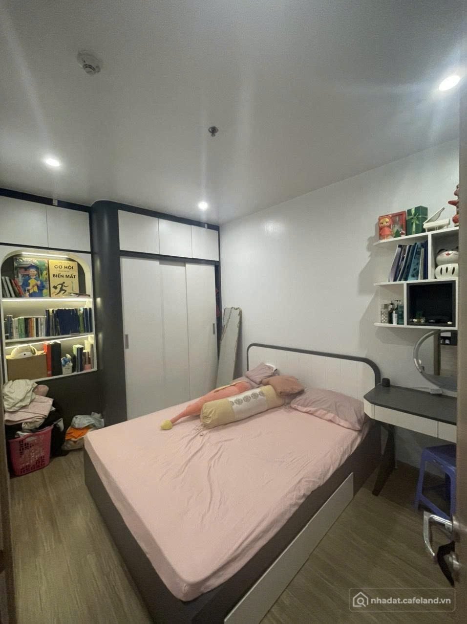 Bán căn hộ chung cư: Bán Căn hộ chung cư 61.1m2 giá 4.8 tỷ tại Đường Tây Mỗ Phườ
