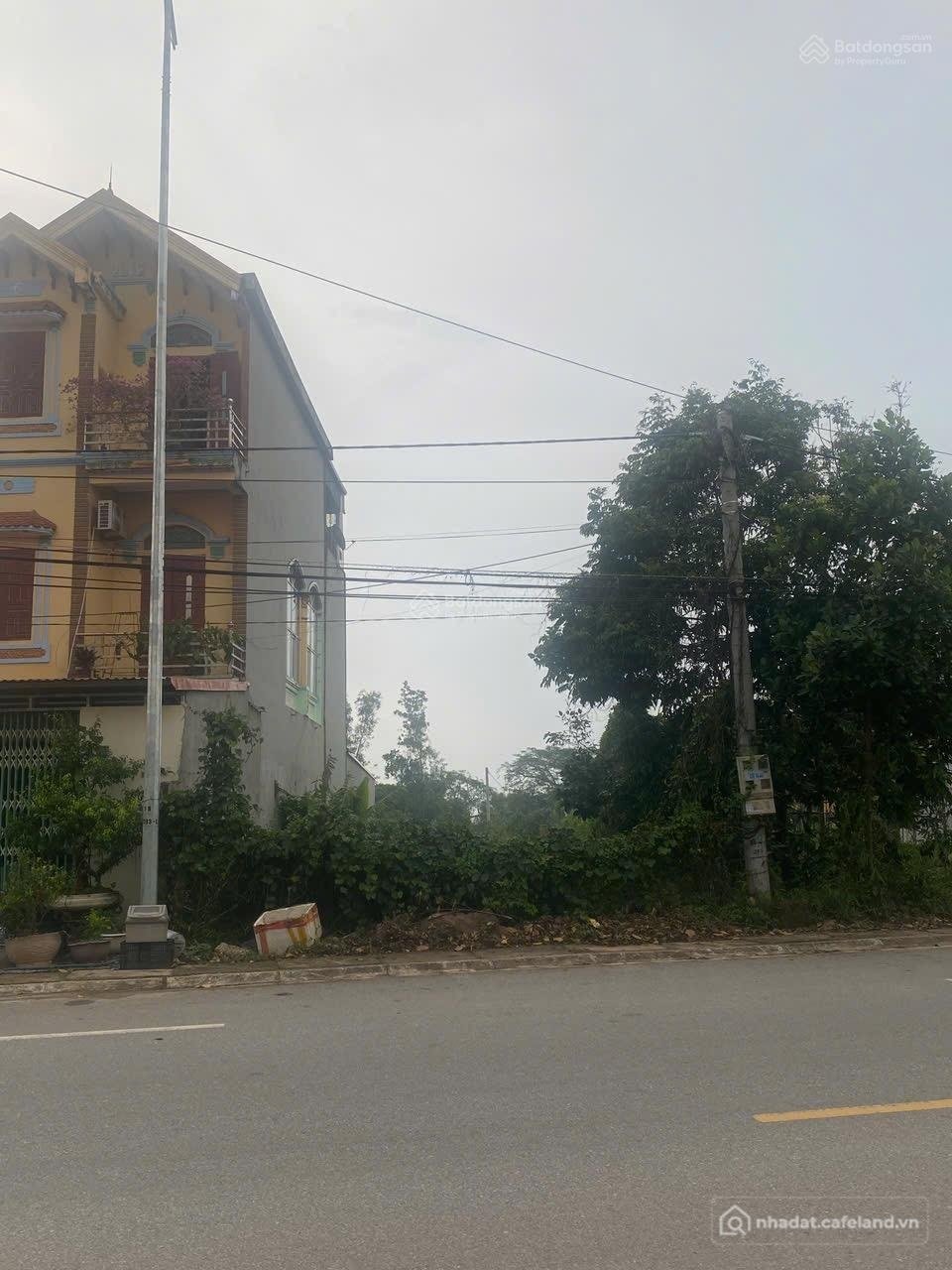 Bán đất thổ cư: Bán 303m2 đất mặt đường Quốc Lộ 279, Thị trấn Chũ, Lục Ngạn, Bắc
