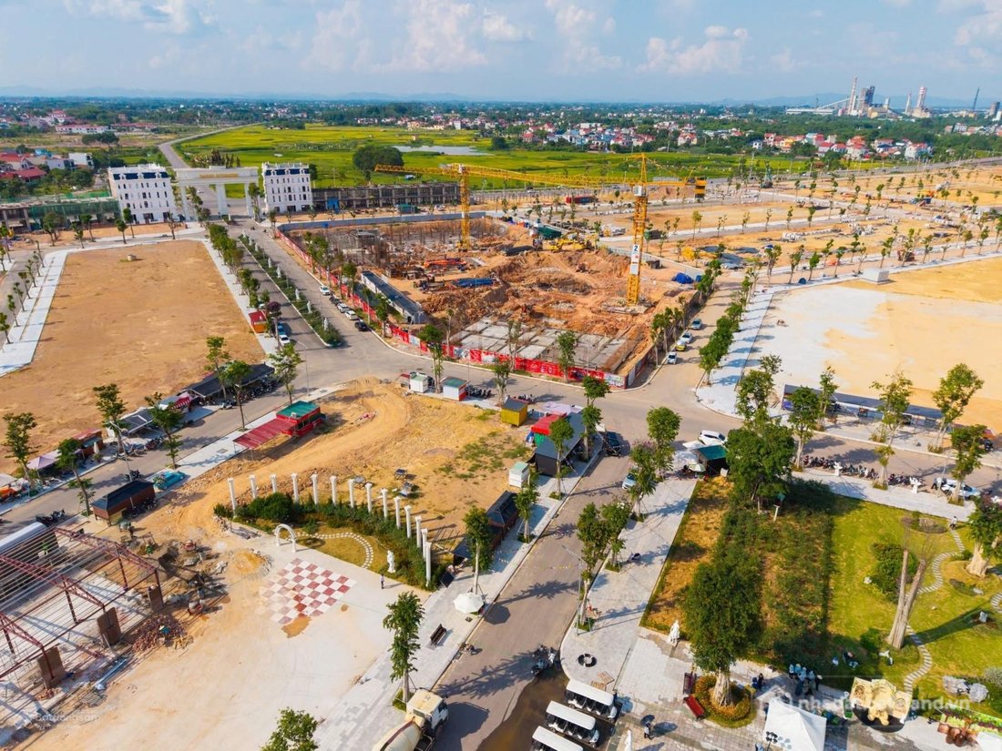 Bán đất thổ cư: Chính chủ cần bán lô Đông Nam, mặt tiền 6m, làn 2 đường Trần Hưn