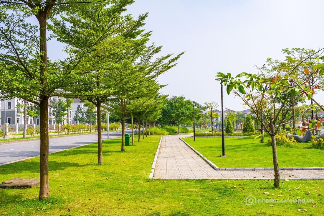Bán biệt thự: Chuyển nhượng: Biệt thự đơn lập đẹp tại Centa City, sổ sang tên, c