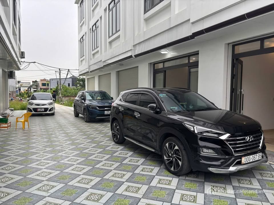 Bán nhà riêng: Hai căn nhà mới tinh, 3 phòng ngủ, ngõ 5m ô tô tránh tại Hải Thàn