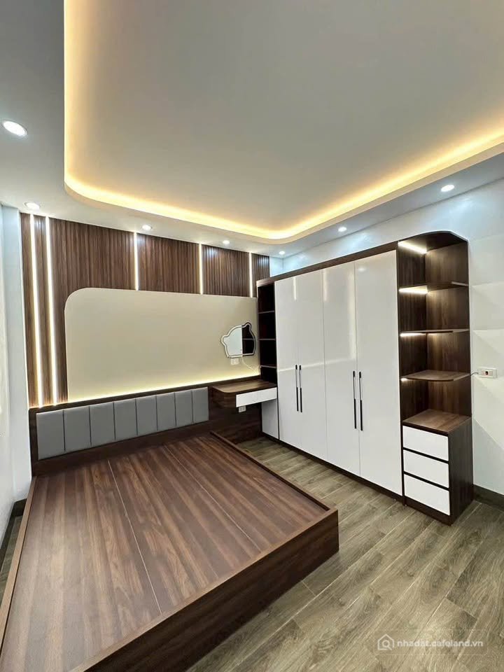 Bán nhà riêng: Căn nhà 4 tầng trung tâm Trần Lãm - Cách đường Ngô Thị Nhậm tầm 5