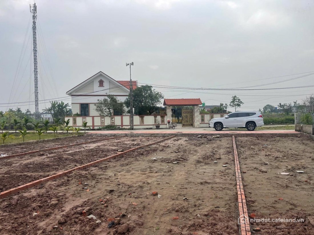 Bán đất thổ cư: Bán lô đất 100m2 sổ đỏ lâu dài cạnh KCN Vsip Hải Long _ giá chỉ 