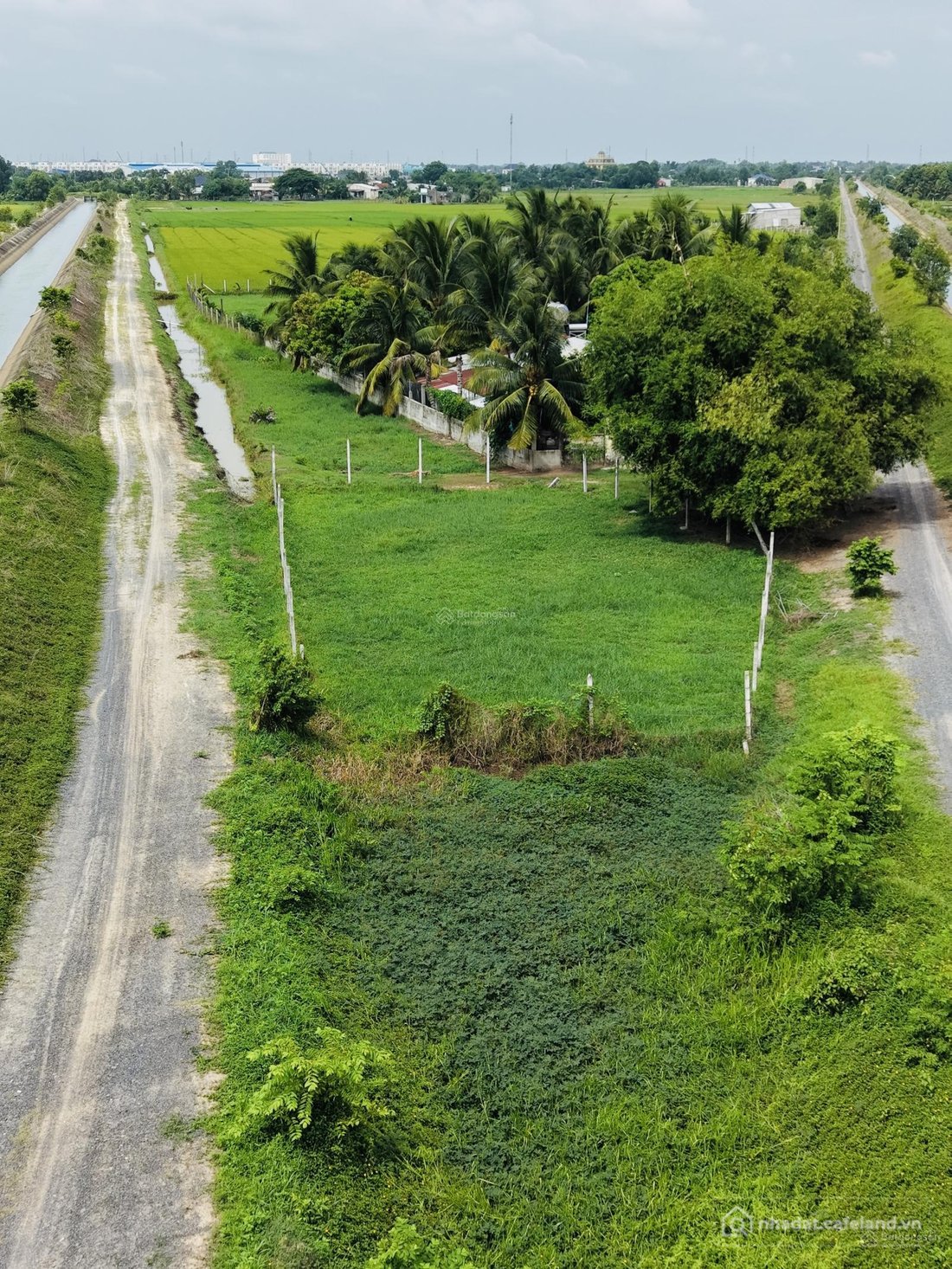 Bán đất thổ cư: Cần sang lại lô đất chính chủ 724m2, full thổ cư gần bên Vin Hậu