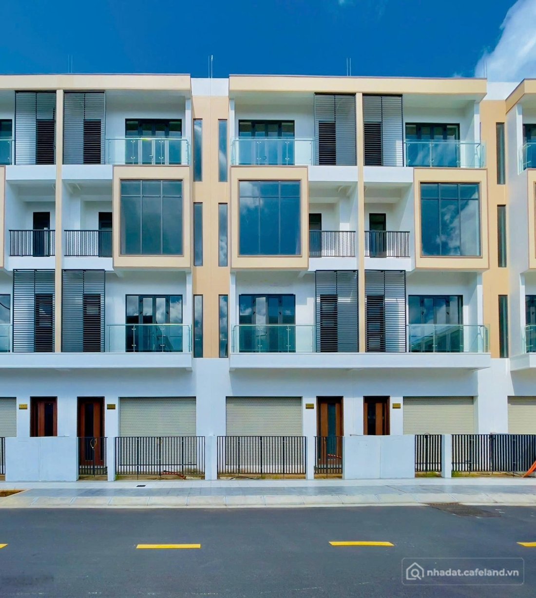 Bán biệt thự: Nhà phố 4 tầng 6x20m, cạnh trường học - phố ẩm thực giá 5 tỷ (full
