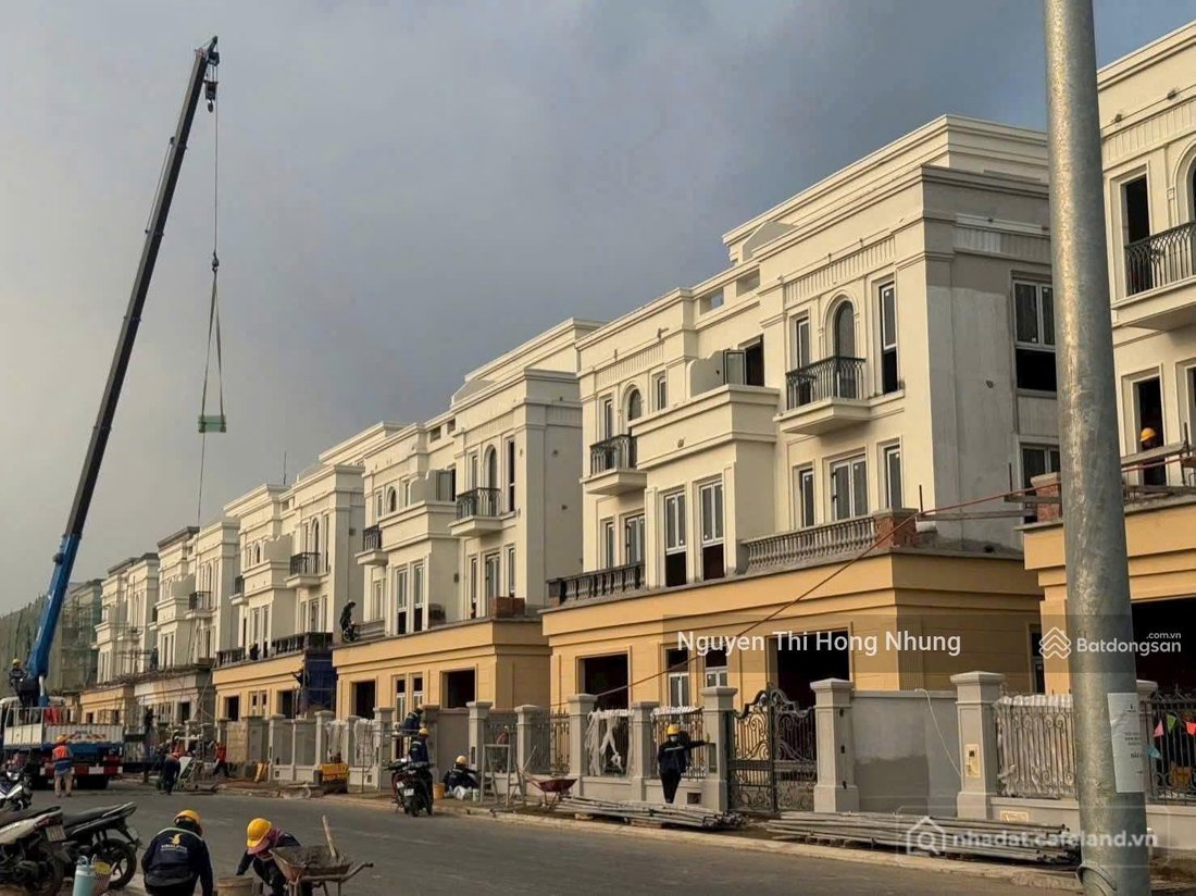 Bán biệt thự: Nhà phố Vinhomes 4 tầng 3,9 tỷ full giá, tặng xe VF3, 5 chỉ vàng, 