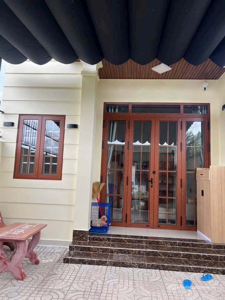 Bán nhà riêng: Nhà 2 phòng ngủ, tặng nội thất, Phường 1, Trà Vinh, giá tốt chỉ 1