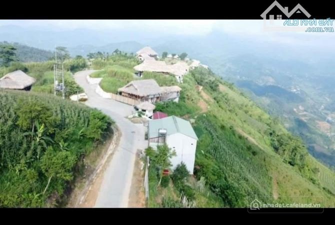 Bán đất thổ cư: Bán đất 840 m2 ngay cổng Topas Sapa