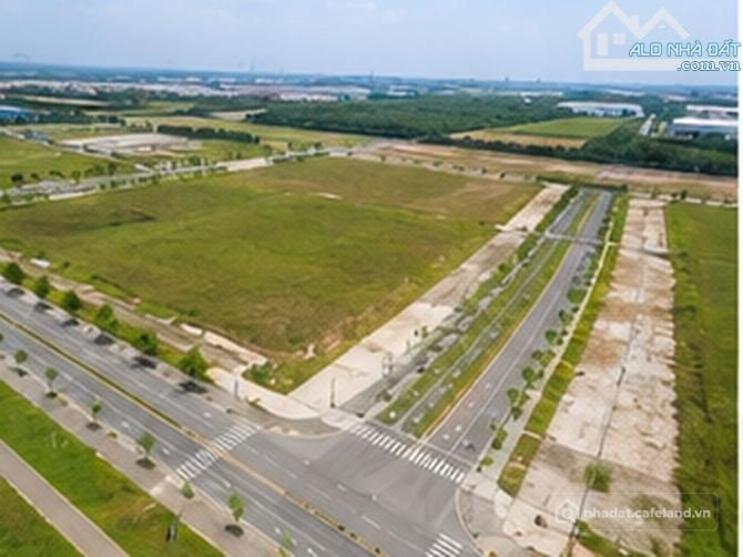 Bán kho, nhà xưởng: BÁN ĐẤT / NHÀ XƯỞNG KCN HÒA PHÚ - VĨNH LONG