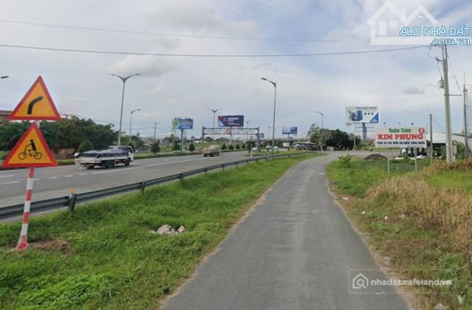 Bán đất thổ cư: Lô đất gần 30m mặt tiền ngay QL1A gần cầu vượt QL54 - Vĩnh Long