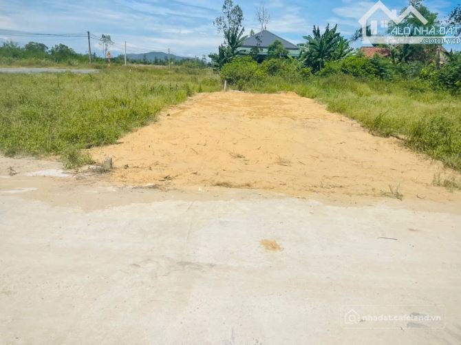 Bán đất thổ cư: Duy nhất lô đất xóm Trường Lân- Nghi Trường gần đường Đức Thiết