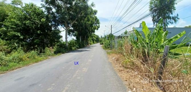Bán đất thổ cư:  Bán nền: 800m²(Mặt tền 14.5m x 61m, thổ 280m²)  Đường Tràm Dơ