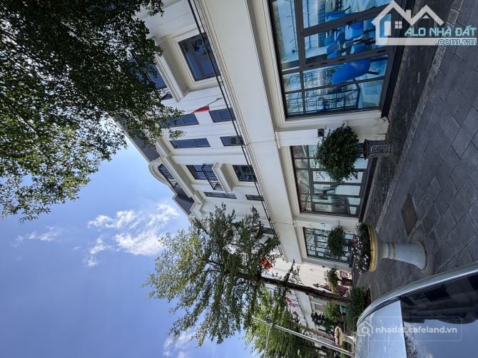 Bán biệt thự: Giảm 600tr - ShopHouse Crown Villa, TT Thái Nguyên - đường 30m, ki