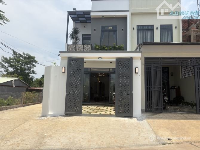 Bán nhà riêng:  Nhà mê siêu xinh hẻm chính Bùi Dự- ngay sân bóng