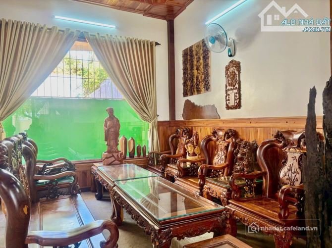 Bán biệt thự:  Siêu phẩm nhà sân vườn 1000m2 ngay trung tâm Pleiku