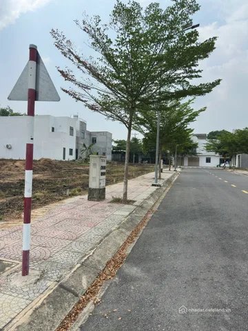 Bán đất thổ cư: Bán Đất 80m2 full thổ cư liền kề kcn visip3 hội nghĩa