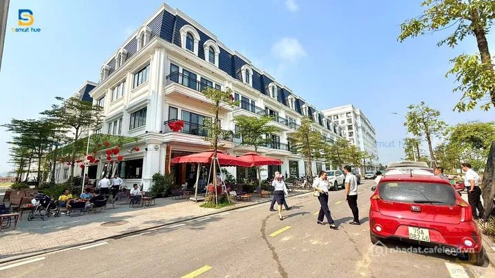Bán nhà riêng: Shophouse mặt tiền Trường và Chợ chỉ vs 2ty4 (30%) dòng tiền 40tr