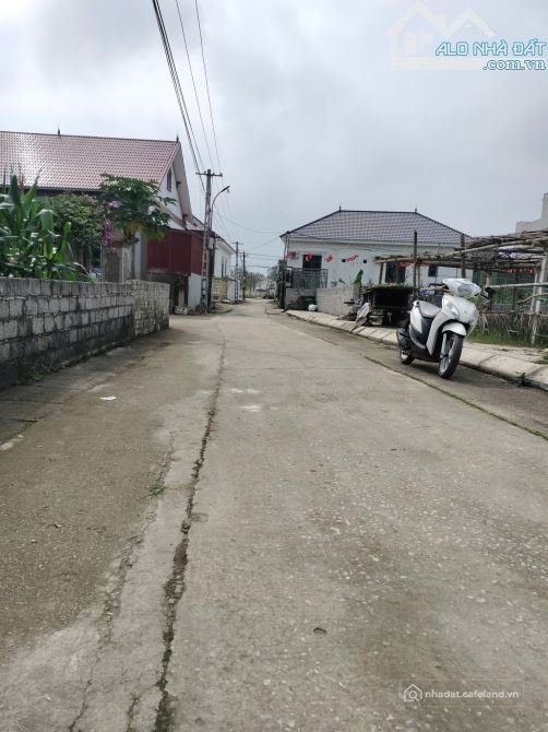Bán đất thổ cư: Đất Tiến Nông Dt 100m sẵn sổ công chứng cách truuc lớn 30m