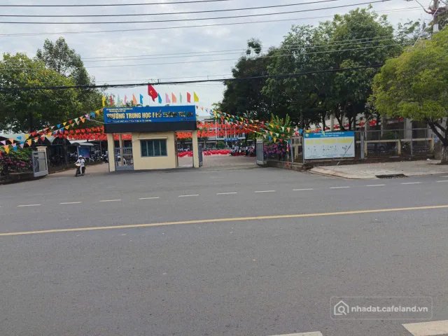 Bán đất thổ cư: Bán Đất 500m2 giá 450 triệu tại Đường Đoàn Thị Điểm Thị trấn Vĩn