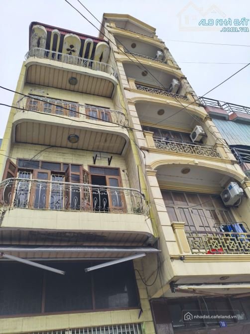 Bán nhà riêng: Bán 4 nhà dốc Ngân Hàng, Kênh Liêm ngay bùng binh. Đường Ô tô giá