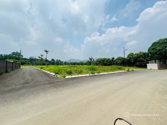 Bán đất thổ cư: BÁN ĐẤT PHÂN LÔ HOÀ LẠC PHÚ CÁT