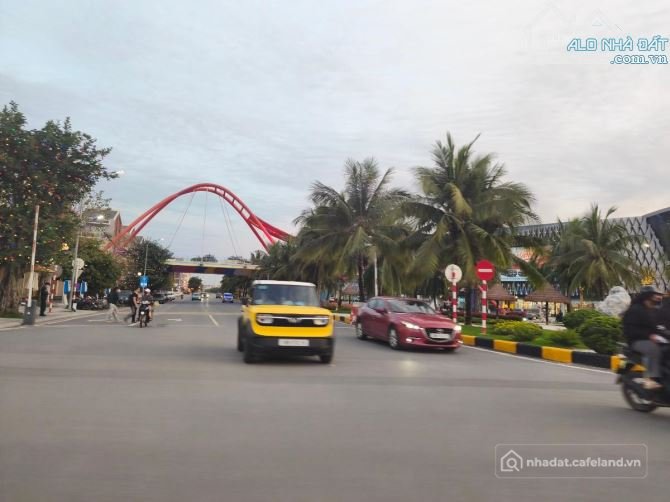 Bán biệt thự: LIỀN KỀ SAO BIỂN VINHOMES OCEAN PARK HƯNG YÊN 68m 4 TẦNG GIÁ HƠN 1