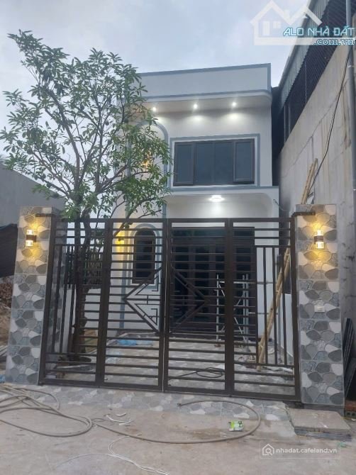 Bán nhà riêng:  BÁN NHÀ 2 TẦNG MỚI ĐẸP – PHỐ XÍCH ĐẰNG- LAM SƠN- HƯNG YÊN.