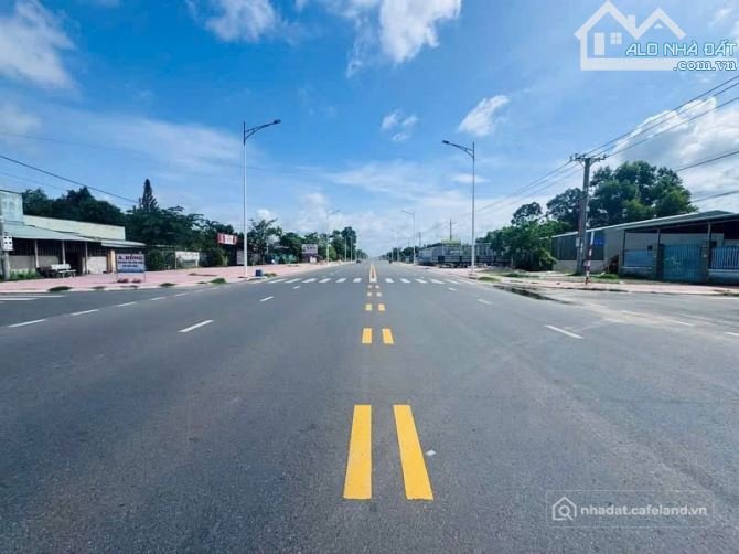 Bán nhà riêng: Nhà đất 2 mặt tiền Nguyễn Chí Thanh - Long Thành Nam - Hoà Thành 