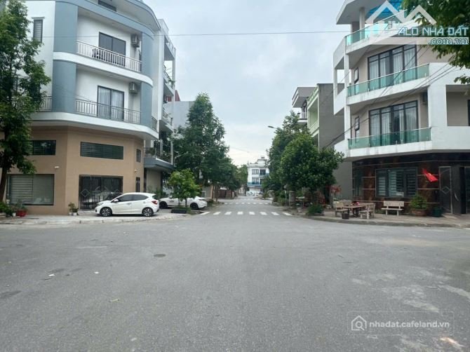 Bán đất thổ cư: Bán lô áp Góc ngay ngã tư giao với đường Trần Đăng Tuyển, giãn d