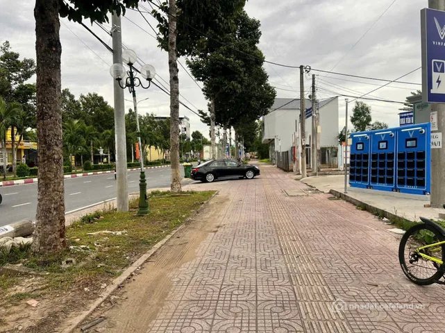 Bán đất thổ cư: Bán đất 240m2 có sẵn 240 m2 thổ cư giá 9.9 tỷ mặt tiền Võ Văn Ki