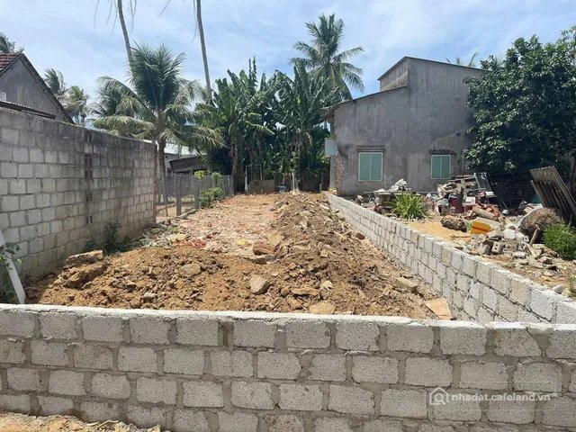 Bán đất thổ cư: Bán Đất 112m2 có sẵn 70 m2 thổ cư giá 680 triệu tại Đường Nguyễn