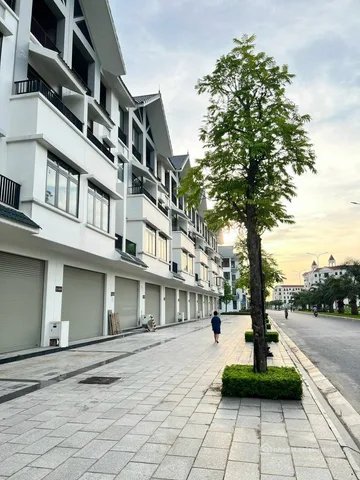 Bán nhà riêng: Bán liền kề Hinode Royal Park 100m2 - View công viên - Gara ô tô 
