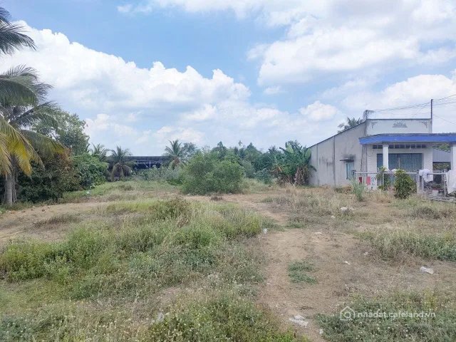 Bán đất thổ cư: Bán Đất 939.8m2 có sẵn 939.8 m2 thổ cư giá 15 tỷ tại - Chọn - Xã