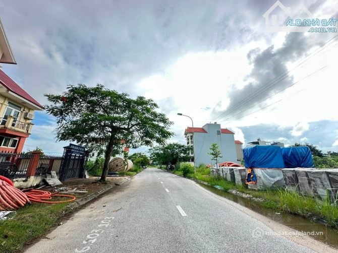 Bán đất thổ cư: LÔ BIỆT THỰ 187M HÀ KHÁNH B NGAY MÉ BIỂN