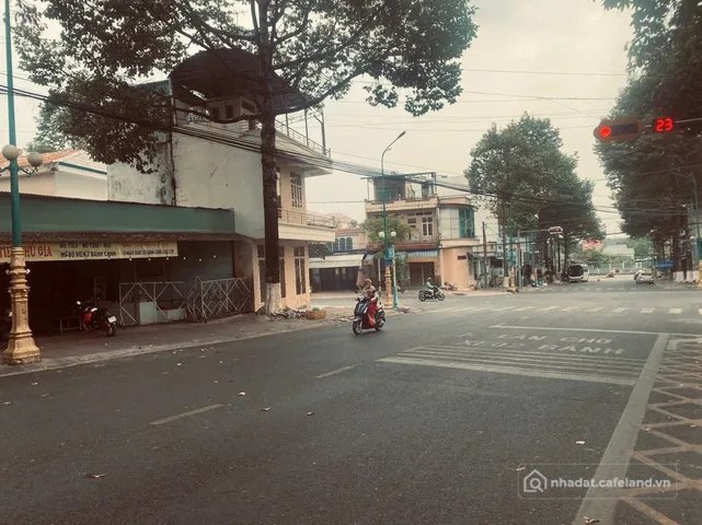 Bán đất thổ cư: Bán Đất 945m2 có sẵn 945 m2 thổ cư giá 16.9 tỷ tại Đường Lê Lợi 