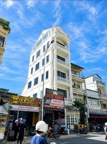 Bán nhà riêng: Nhà 7 tầng mặt tiền đường Hai Bà Trưng, gần nút giao Hải Thượng v