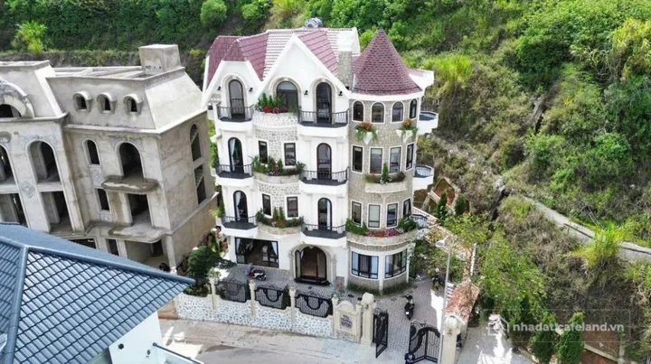 Bán nhà riêng: Bán gấp căn Villa Đẳng Cấp Xịn Sò đậm chất Pháp tại KQH An Sơn Đà