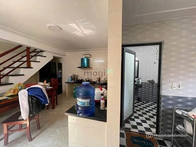 Cho thuê nhà riêng: Nhà riêng: Cho thuê nhà 2 tầng phường Vinh Phú, giá 5.5tr/th