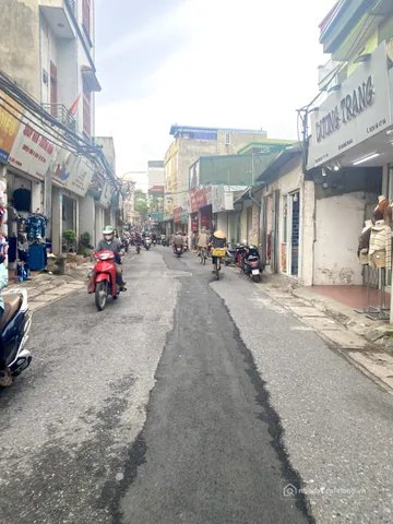 Bán đất thổ cư: Bán đất Quỳnh Đô, vị trí đẹp thoáng, ô tô 7c vào đất, khu trung 