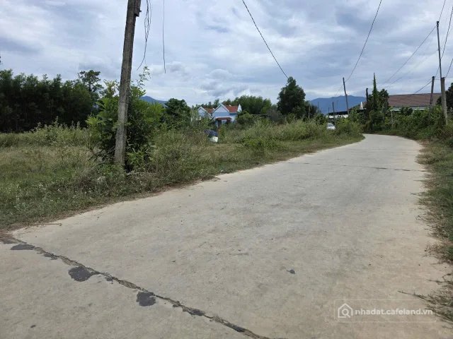 Bán đất thổ cư: Bán Đất 745.2m2 có sẵn 657 m2 thổ cư giá 1.3 tỷ tại Xã Ninh An T