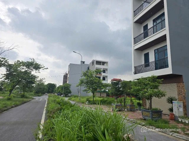 Bán đất thổ cư: Bán đất lô góc dãy NO02 nhìn sân bóng dự án cao đức vạn an. Diện