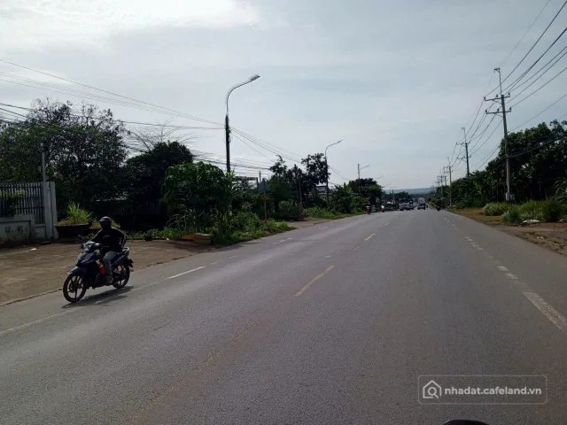 Bán đất thổ cư: Bán Đất 29677m2 có sẵn 300 m2 thổ cư giá 18 tỷ tại Đường Quốc Lộ