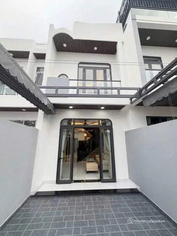 Bán nhà riêng: Bán Nhà riêng 120m2 có sẵn sổ thổ cư giá cực mềm tại Thủ Dầu Một