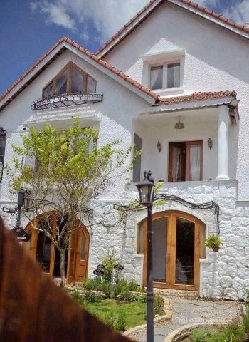 Bán nhà riêng: Hạ xuống còn 22 tỷ (Giá cũ 40 tỷ) Bán villa 400m2, 2 mặt tiền, 8 