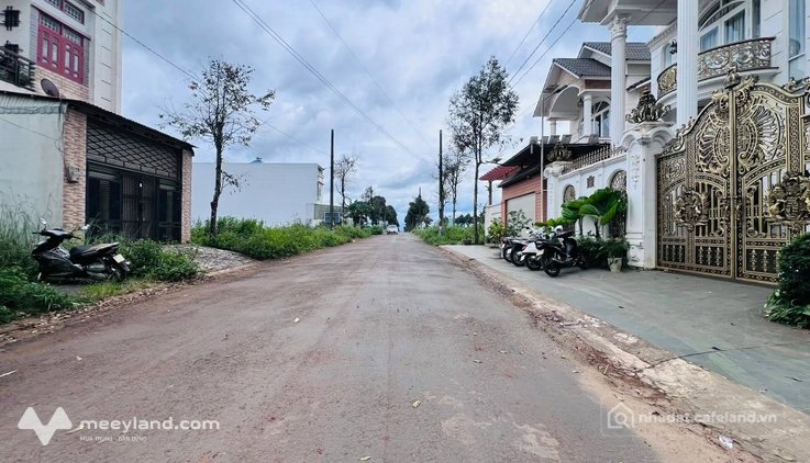 Bán đất thổ cư: Nhà đẹp 2 tầng khu VK, Pleiku - 90m², 2 ngủ master, giá 2.7 tỷ