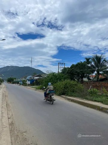 Bán đất thổ cư:  BÁN ĐẤT MẶT TIỀN ĐƯỜNG NHỰA – CÁCH NÚT GIAO CAO TỐC KH – BMT C