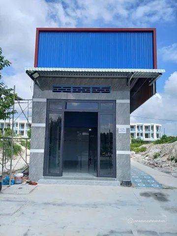 Bán căn hộ Mini, Dịch vụ: Bán Nhà trọ 200m2 có sẵn 200 m2 thổ cư giá 1.35 tỷ tại